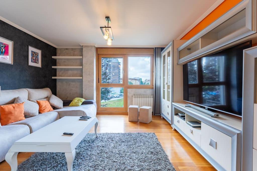 Apartamento En El Corazon De La Ciudad Con Parking Сантандер Экстерьер фото